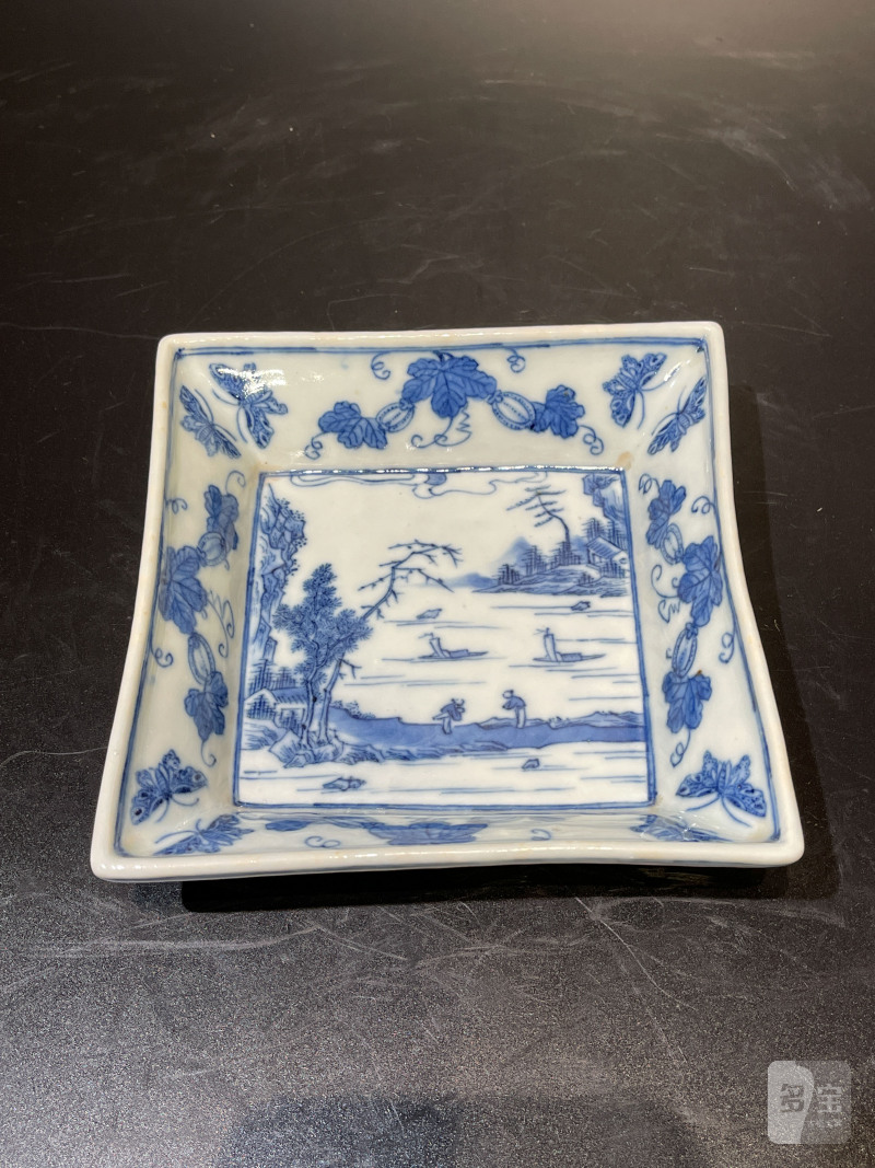 清嘉庆 青花山水人物图方盘 - 图2